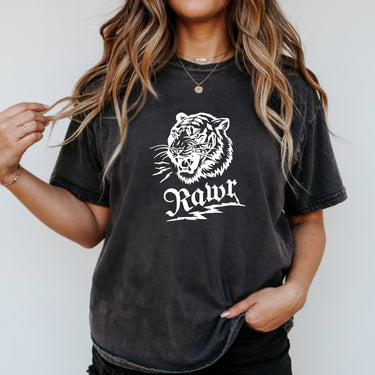 Vintage Rawr Roaring Tiger T-Shirt - Retro 90s Grunge Wild Animal Graphic Tee
